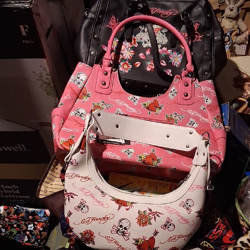 Ed Hardy Pink and White Shoulder Bag Set